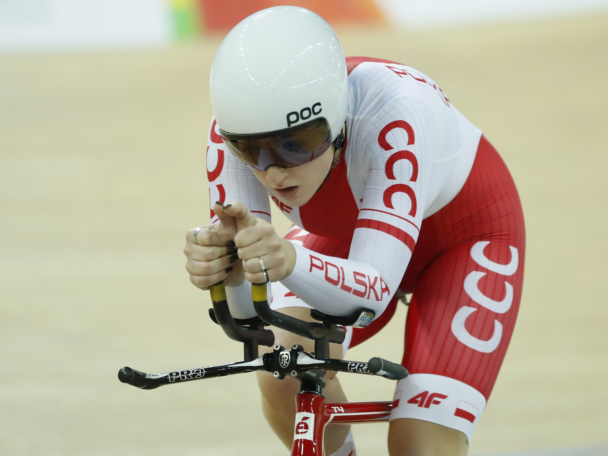 Kaczkowska claims individual pursuit gold to delight feverish home crowd at UCI Track Cycling World Cup