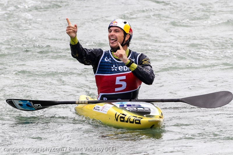 Slovenia’s Peter Kauzer won K1M gold to secure his third overall ICF Slalom World Cup title ©ICF