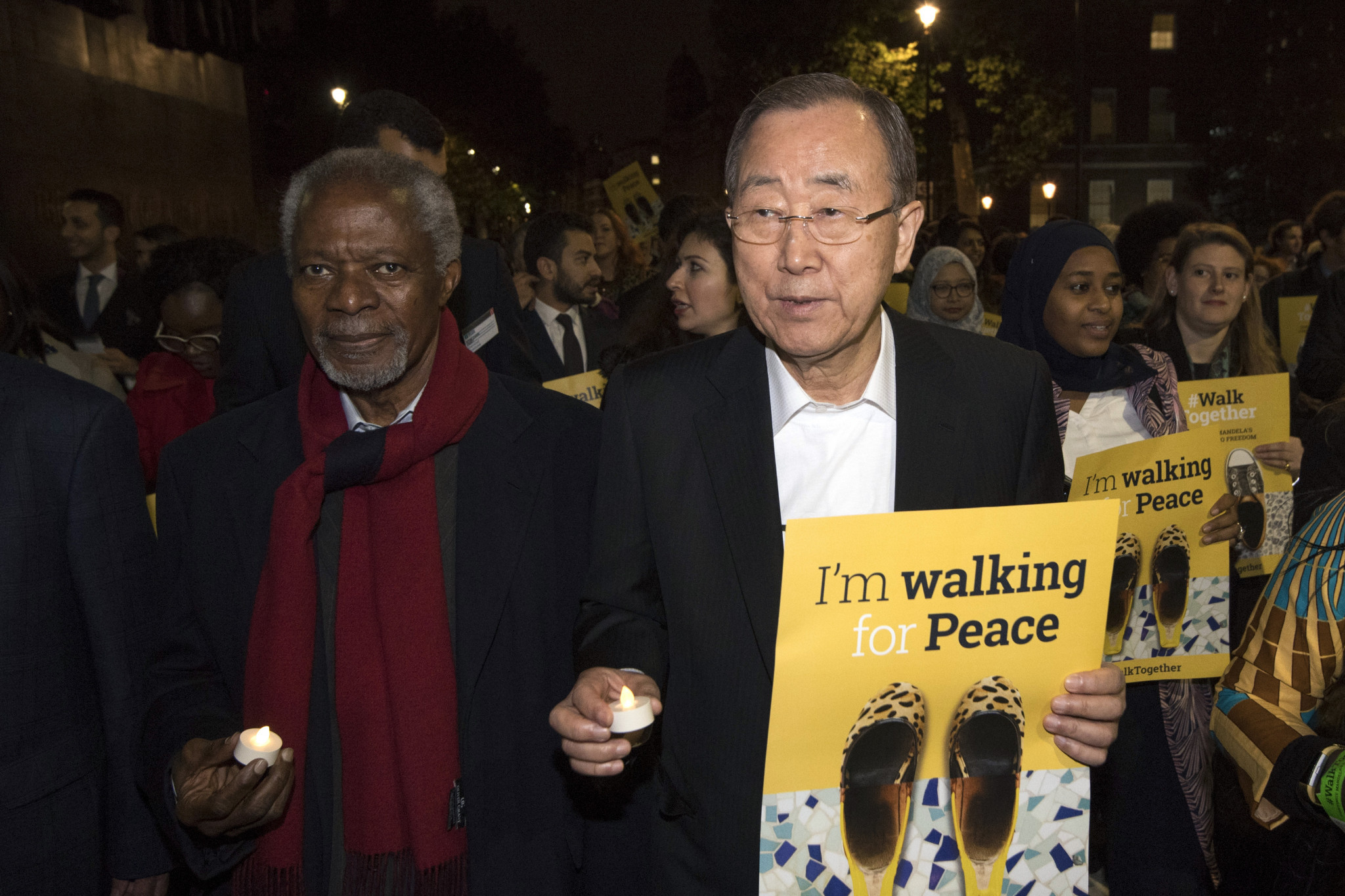 Former UN secretary general Ban Ki-moon, on right, seen here with his predecessor Kofi Annan, became well-known for forging ties with the Olympic Movement ©Getty Images