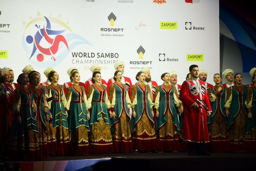 A performance from the Kuban Cossack Choir, one of the leading Folkloric ensembles in Russia, begun proceedings ©FIAS