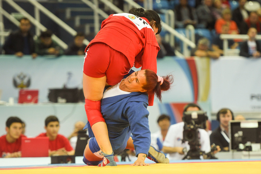 Belarus' second gold medal of the day was won by Sviatlana Tsimashenka, who overcame Cuba's Nieves Mirtha in the women's 80kg final ©FIAS