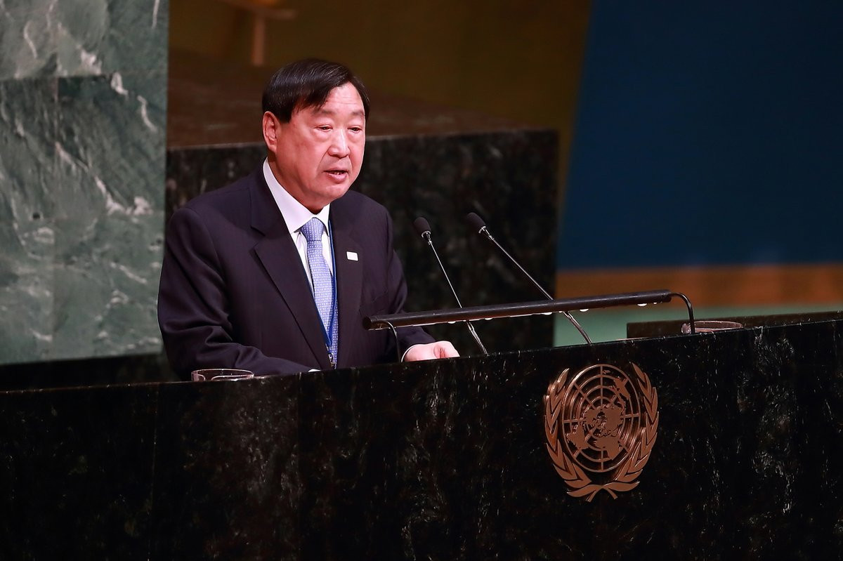 Pyeongchang 2018 President Lee Hee-beom presented the Olympic Truce resolution yesterday ©UN