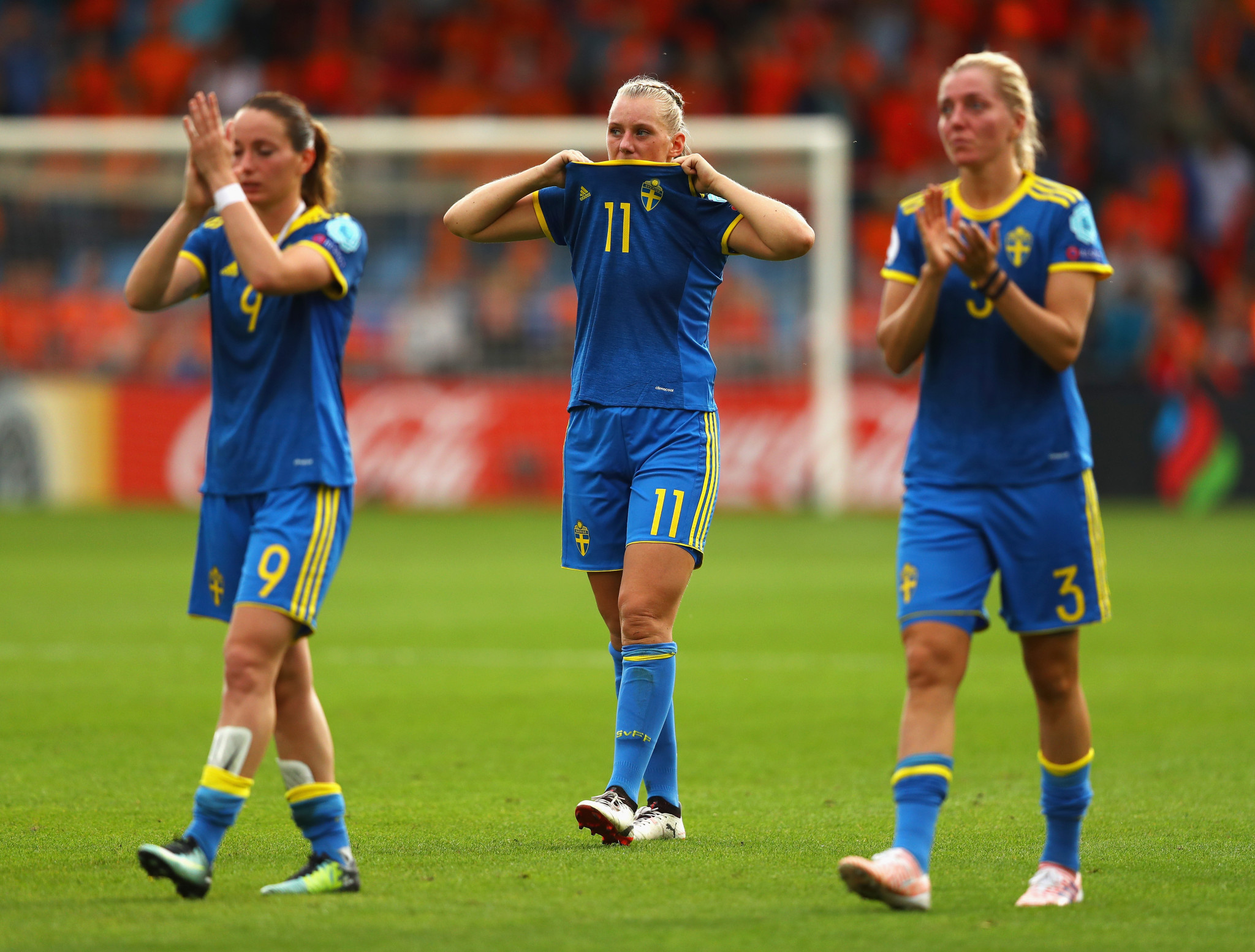 Swedish Football Association agree new contracts for women's team