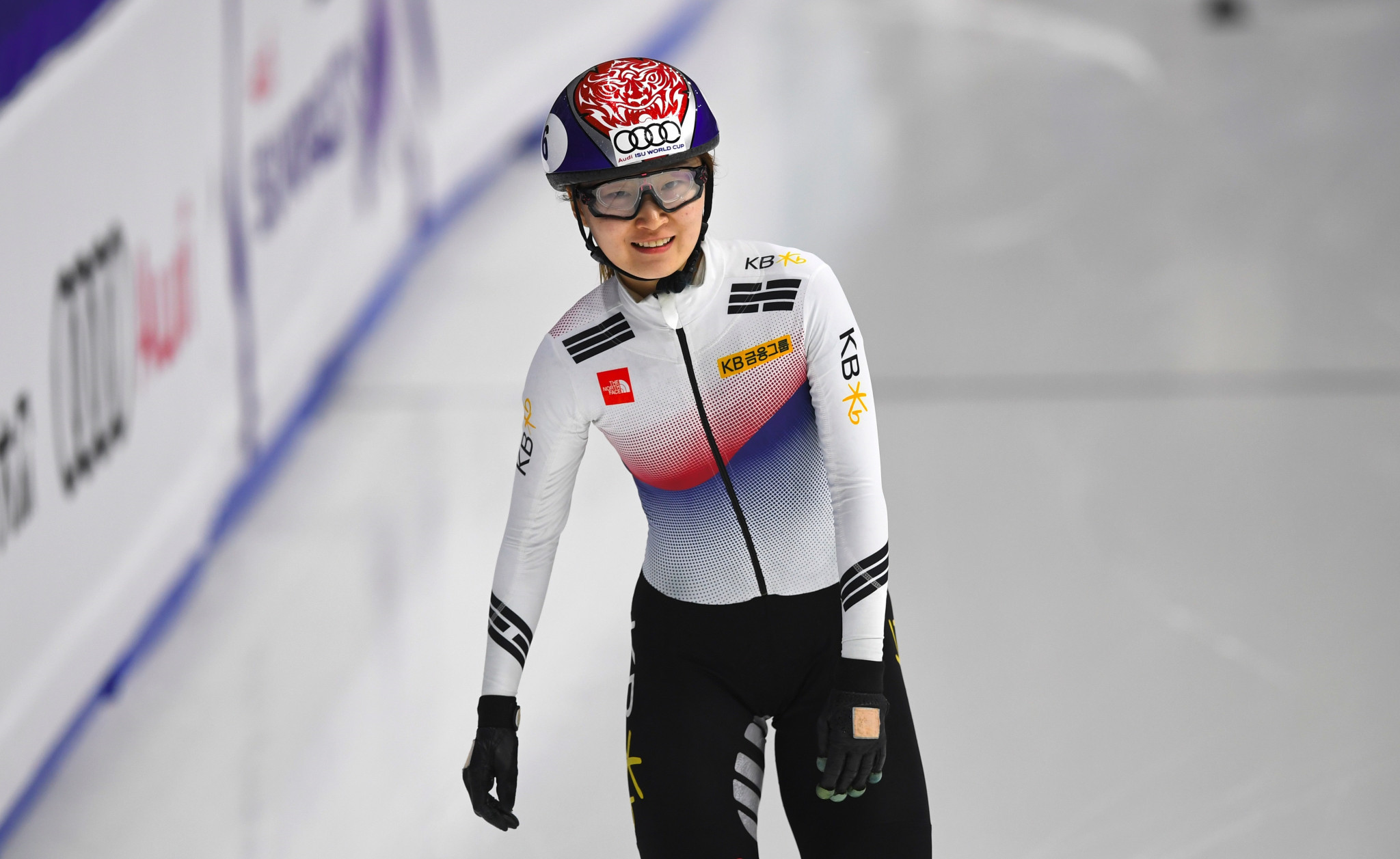 South Koreans lay down marker at Seoul ISU Short Track World Cup