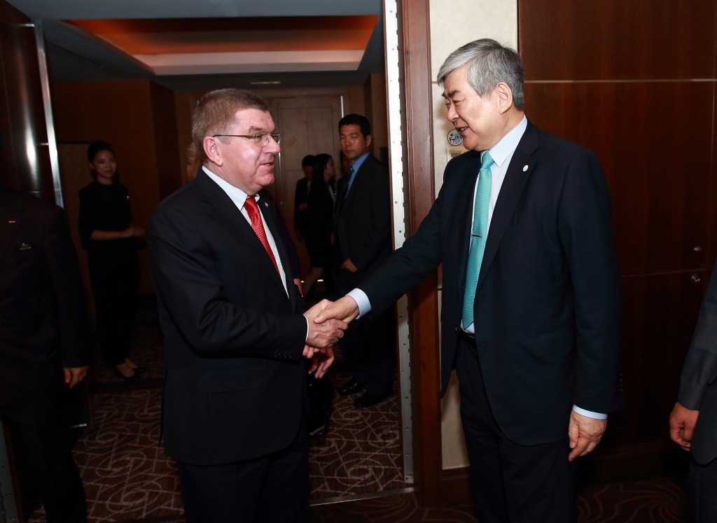 OC President Thomas Bach met with Pyeongchang 2018 organisers including President Cho Yang-ho 