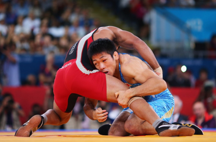 All freestyle holds can involve the legs in order to ultimately pin an opponent's shoulders to the mat