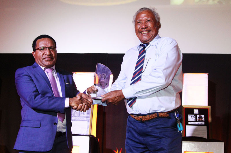 Raki Leka, right, was one of four inductees into the Hall of Fame ©PNGOC