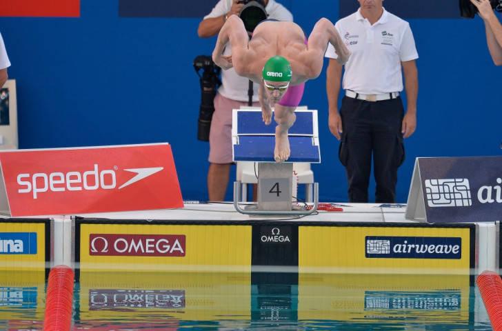 South Africa's Cameron Van der Burgh won the men's 100m breaststroke in Paris-Chartres