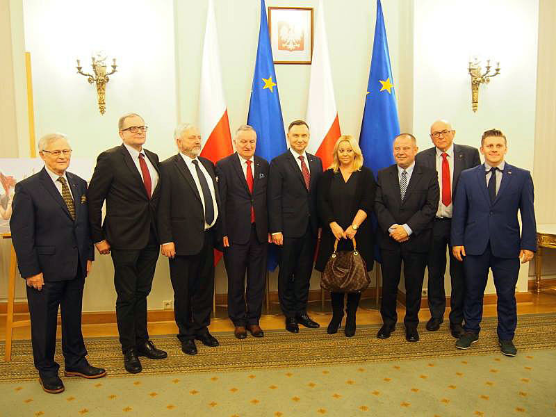 Several Polish sports officials joined President Duda at the ceremony in Warsaw ©AZS