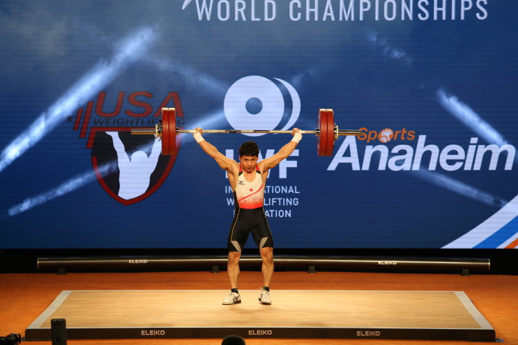 Japan's Hiroaki Takao took first place in the men's 62kg B group ©Lifting Life