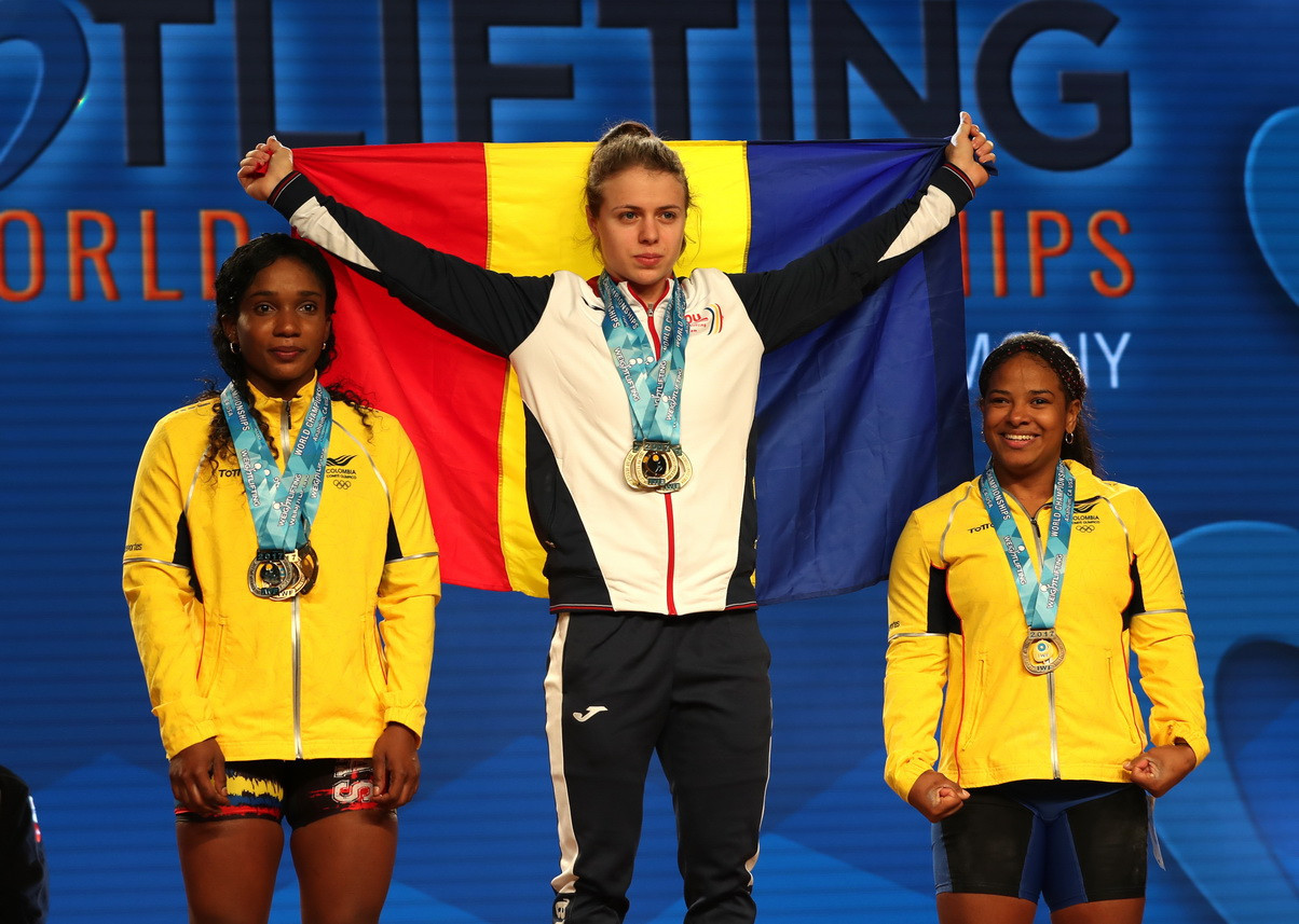 European champion Toma cruises to women's 63kg success on day four of 2017 IWF World Championships