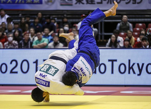 Kenta Nagasawa emerged victorious from an all-Japanese under 90kg final as he swept aside Yusuke Kobayashi ©IJF
