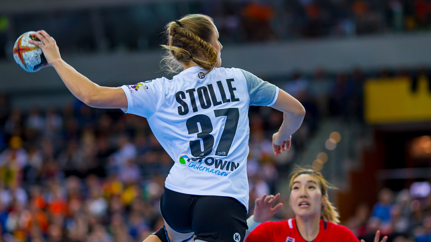 Goals from Alicia Stolle kept Germany's hopes of winning the women's world handball title on home ground alive ©IHF