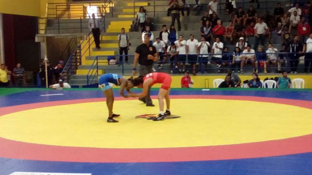 Women's wrestling competition featured on the first day of action ©Managua 2017