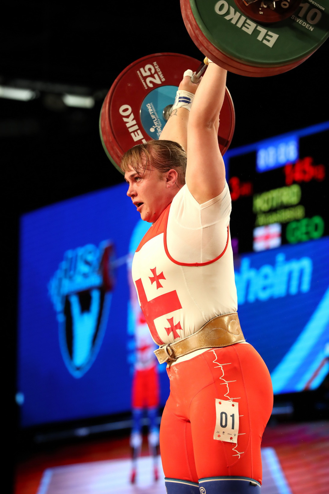 Hotfrid won the snatch with 120kg and came second in the clean and jerk with 145kg for a total of 265kg ©IWF