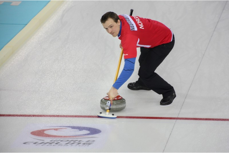 Magnus Nedregotten (pictured) and his partner Kristin Skaslien made it six wins out of six for Norway at the World Mixed Doubles Curling Championship © WCF/Alina Pavlyuchik 2015