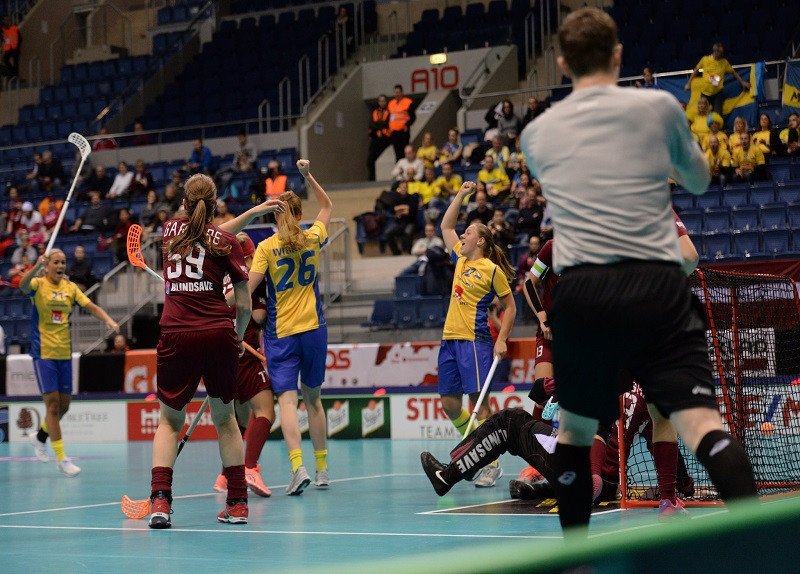 Sweden hammered Latvia to cruise into the semi-finals ©IFF
