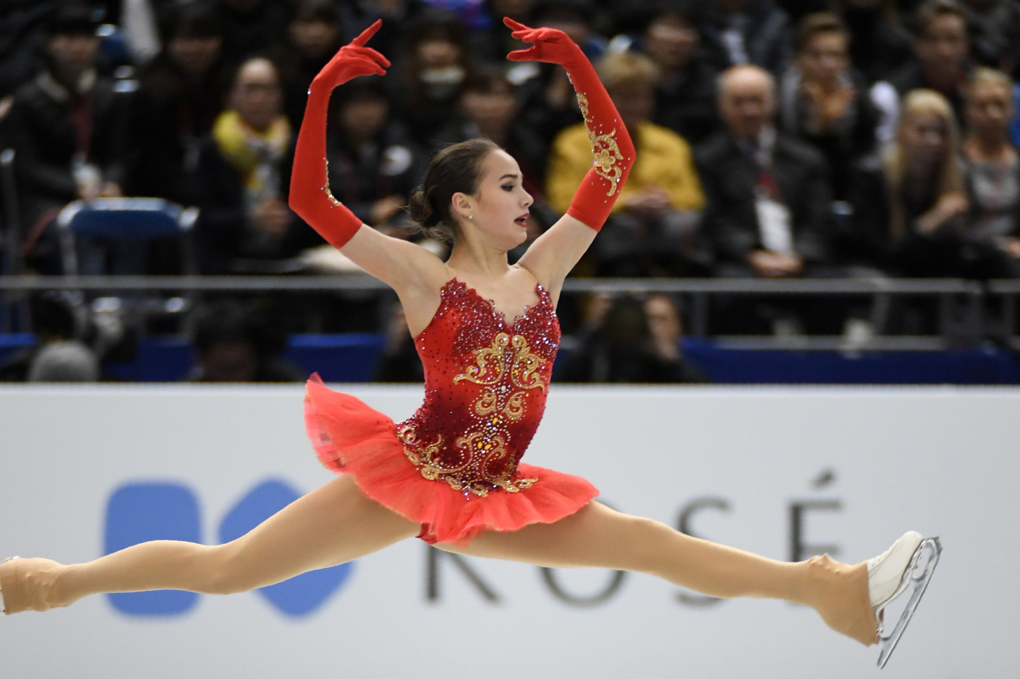 Zagitova earns ladies title at ISU Grand Prix of Figure Skating Final