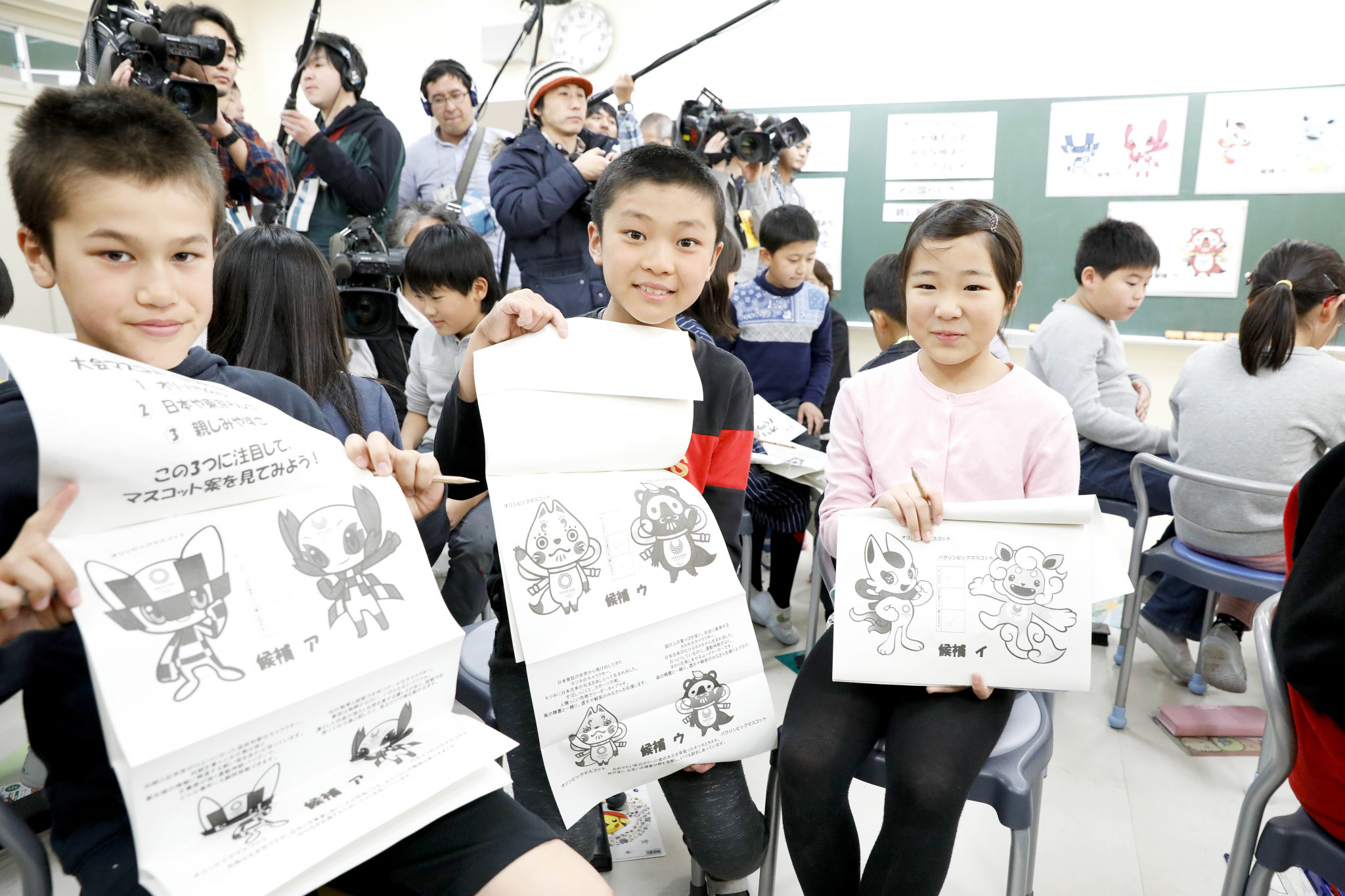 Children have begun voting for their preferred Tokyo 2020 mascots in schools across Japan ©Tokyo 2020