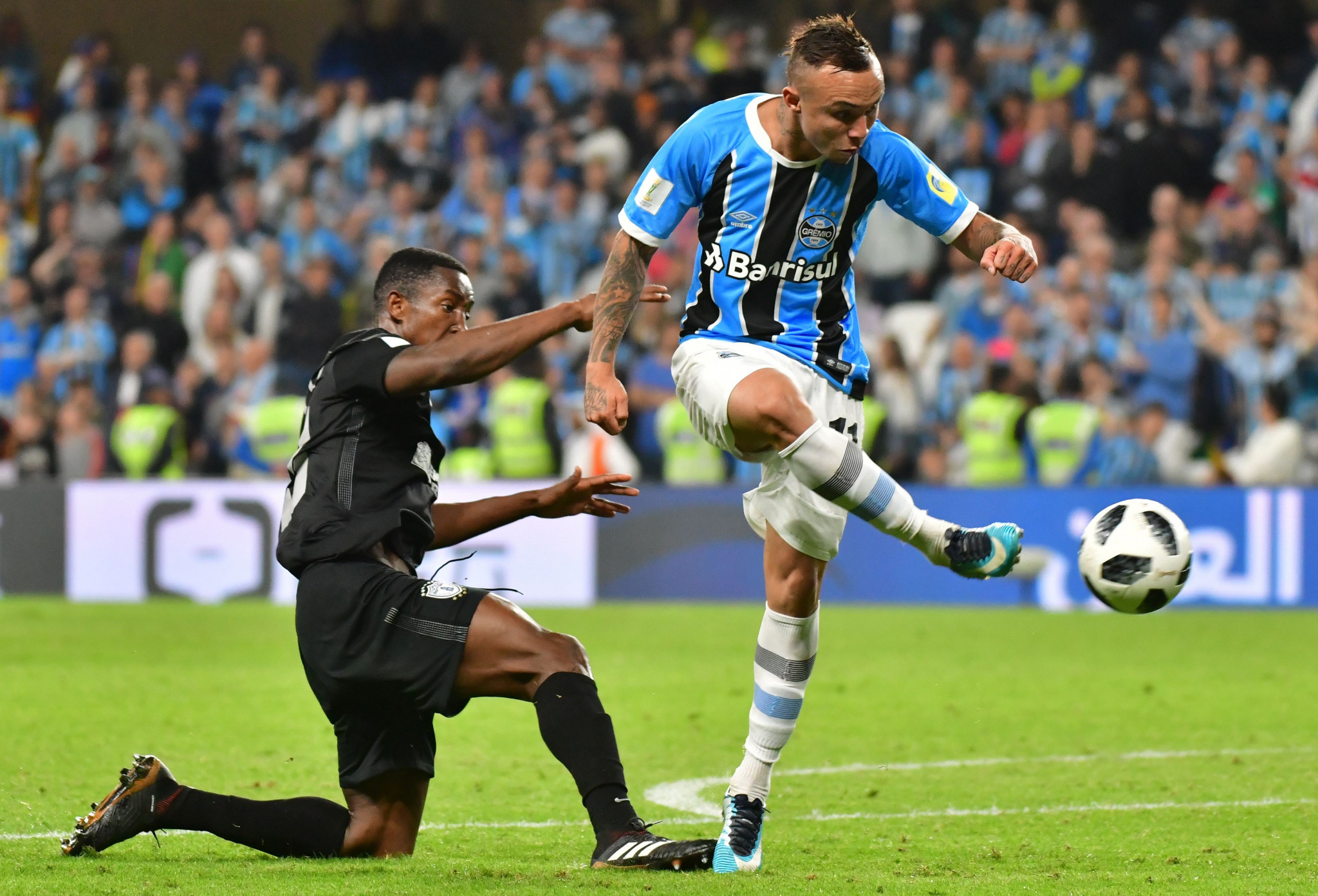 Everton's extra-time winner saw Gremio beat Pachuca 1-0 ©Getty Images