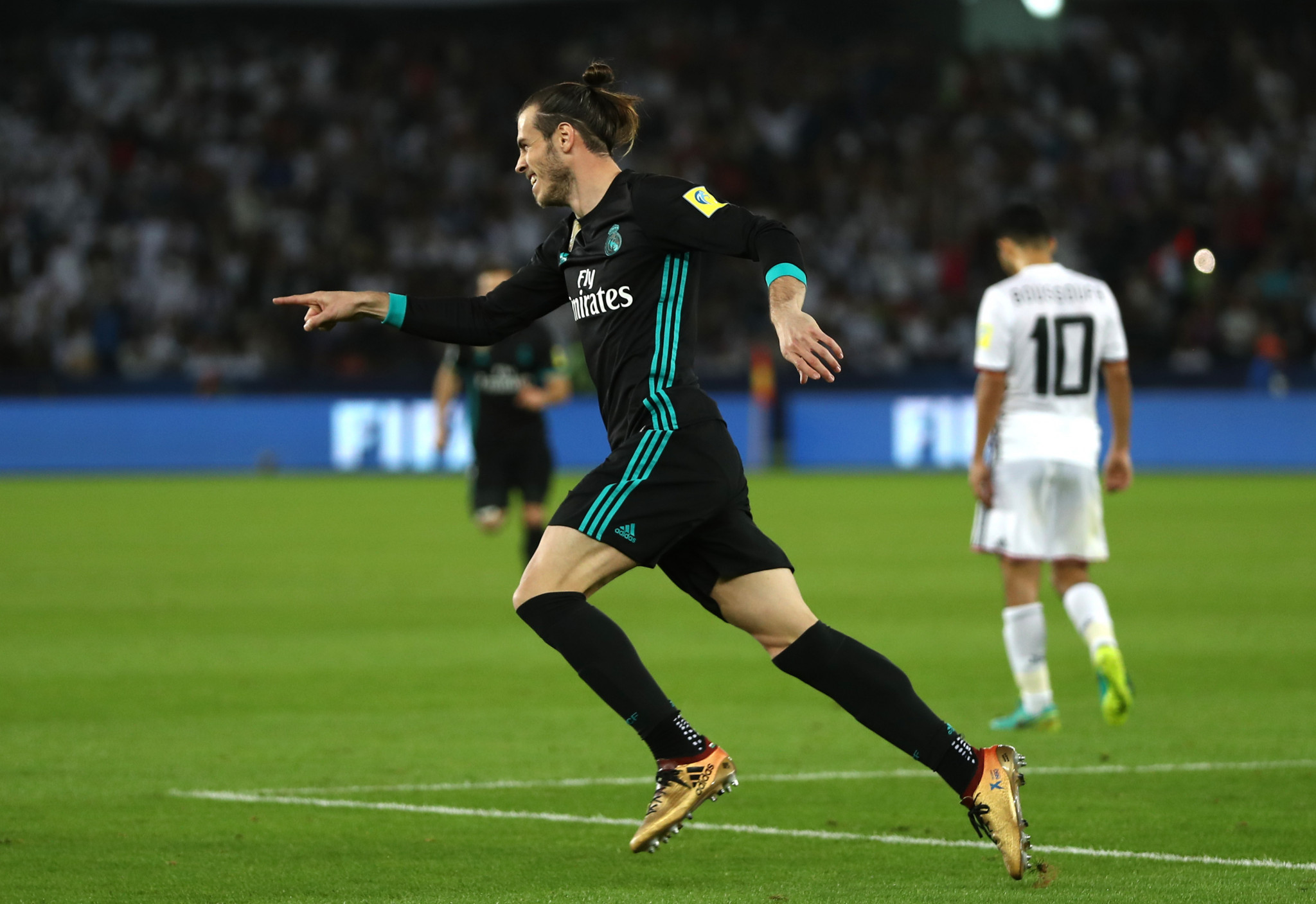 Bale scores late winner as Real Madrid reach FIFA Club World Cup final