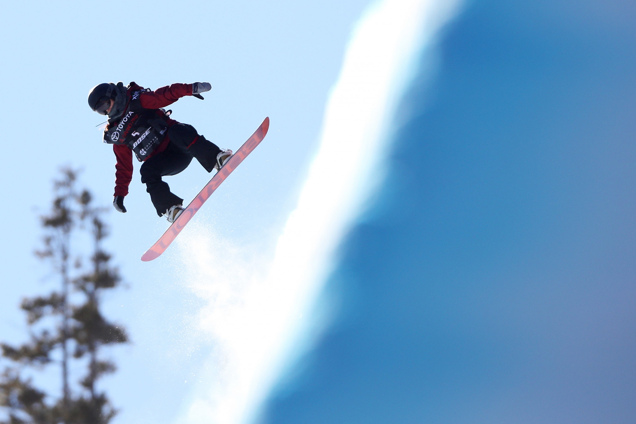 Liu claims home win at Snowboard Halfpipe World Cup 