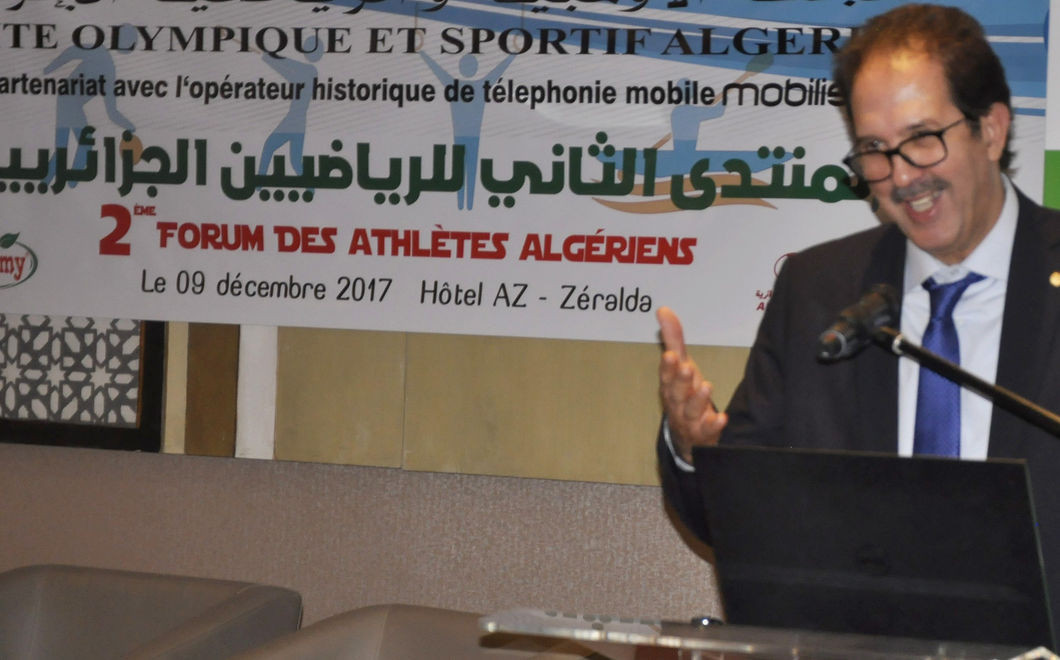Olympic 1500m gold medallist honoured by Algerian National Olympic Committee at Athletes' Forum