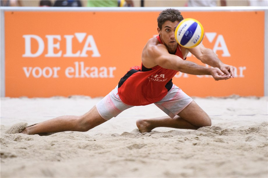Rosenthal and Crabb move towards main draw at FIVB Beach World Tour event in The Hague