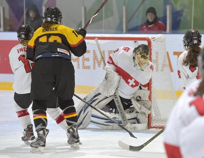 Germany boosted their chances of progressing to the last eight with a narrow 2-1 win over Switzerland in Pool B ©IIHF