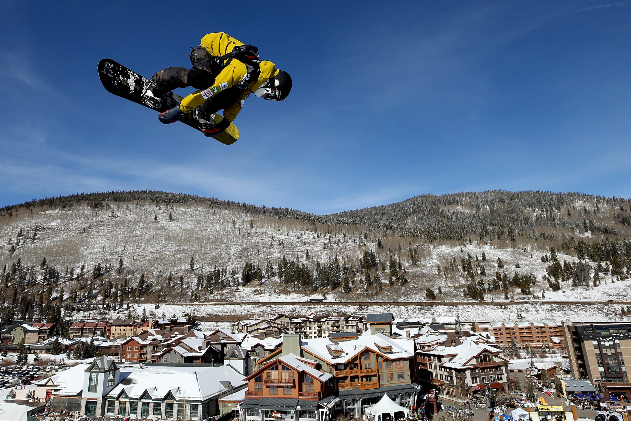 Kunitake tops weather-affected snowboard slopestyle qualification at FIS Freestyle World Cup