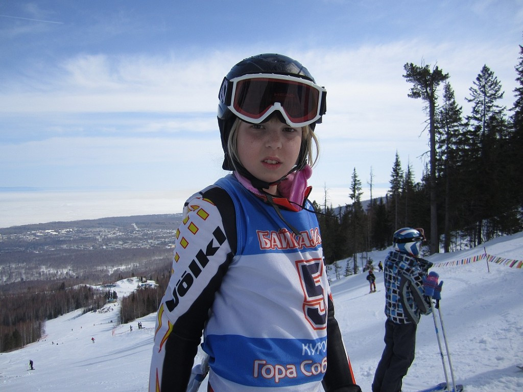 Teenage prodigy Voronchikhina shocks favourite Bochet at World Para Alpine Skiing World Cup