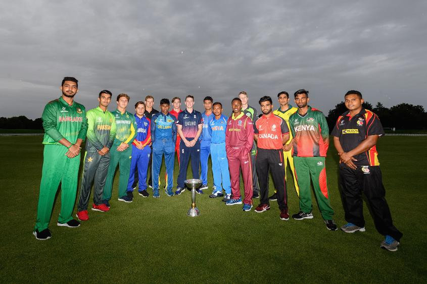 The captains line up ahead of the start of the ICC Under 19 Cricket World Cup in New Zealand ©ICC