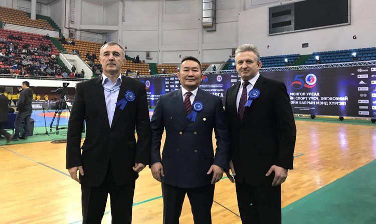 Mongolian President visits country's National Sambo Championships