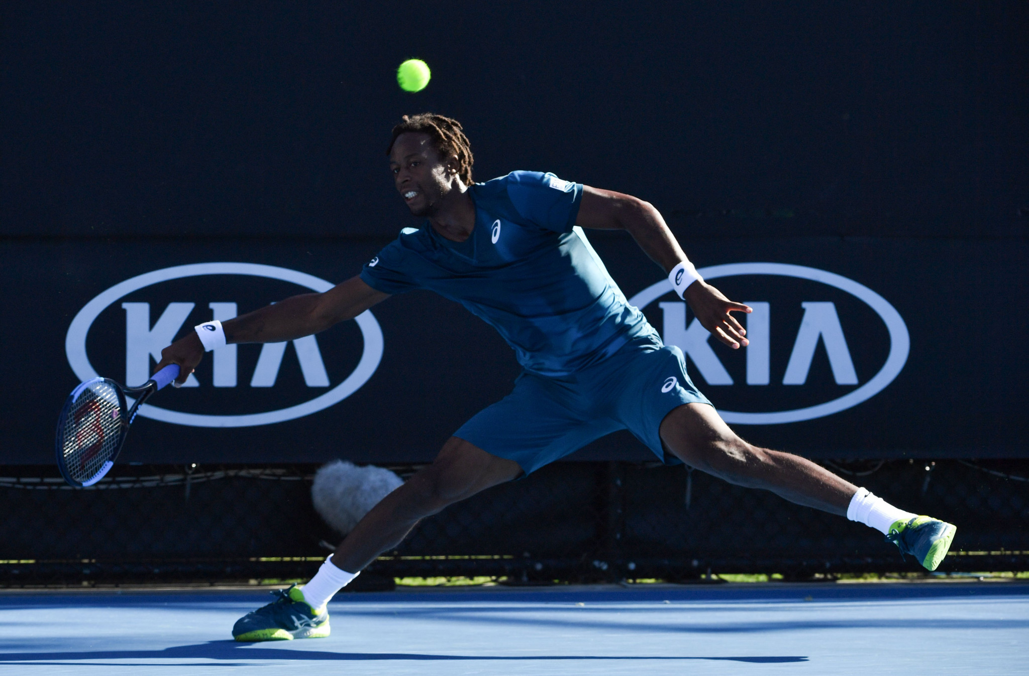 France's Gael Monfils went through in straight sets ©Getty Images