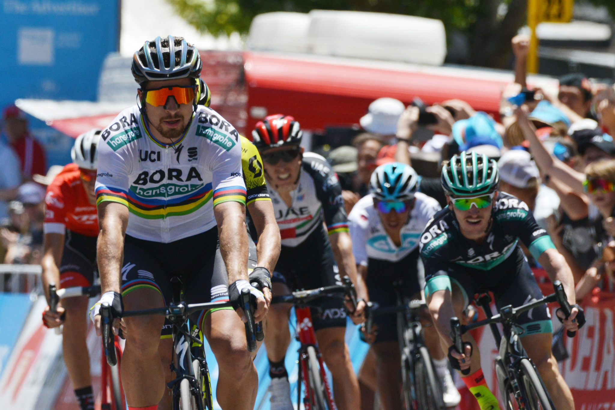 Sagan wins in searing heat at Tour Down Under