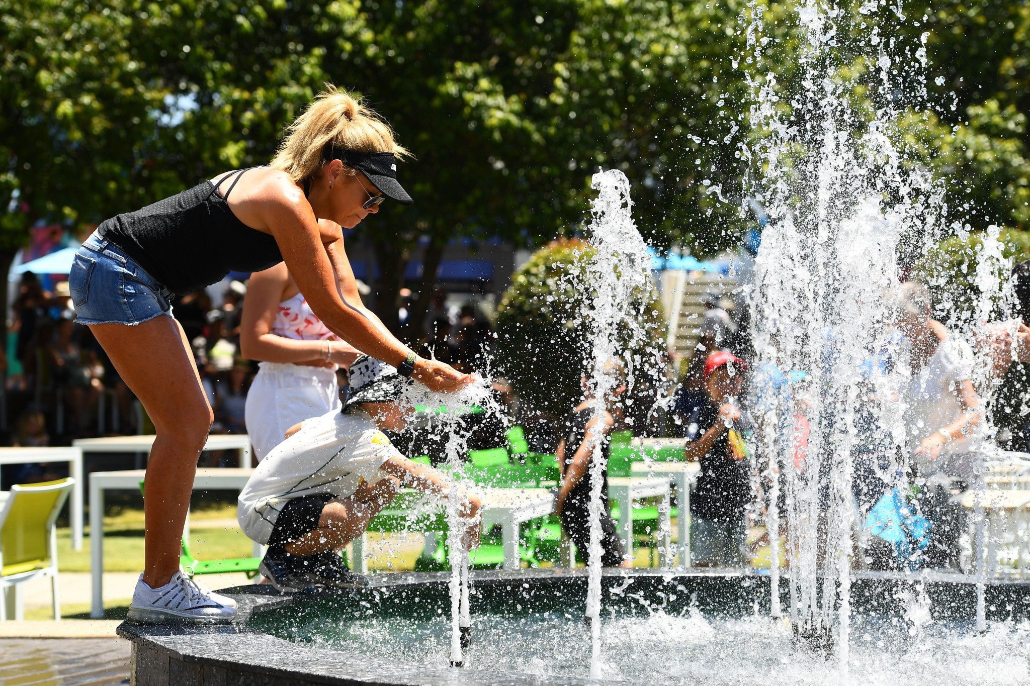 A fountain provided another rare opportunity to keep cool ©Getty Images