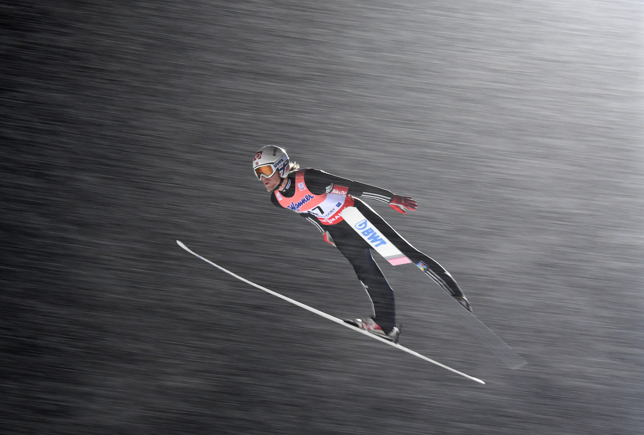 Tande leads at halfway stage of individual event at FIS Ski Flying World Championships