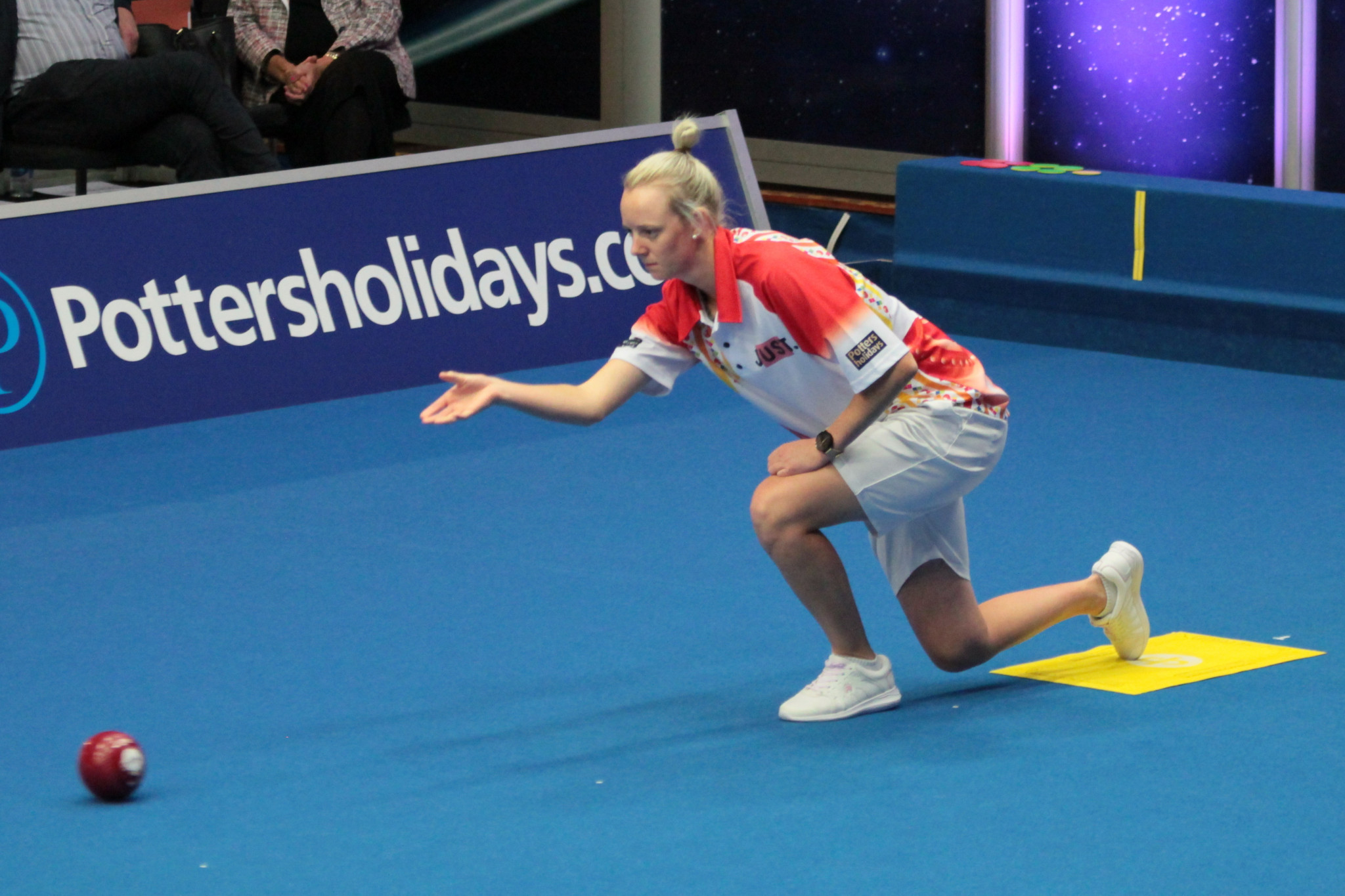 Australia's world under-25 champion Ellen Ryan was beaten on a tie break by Scotland's Lesley Doig in their quarter-final at the World Indoor Bowls Championships in Great Yarmouth ©WorldBowlsTour