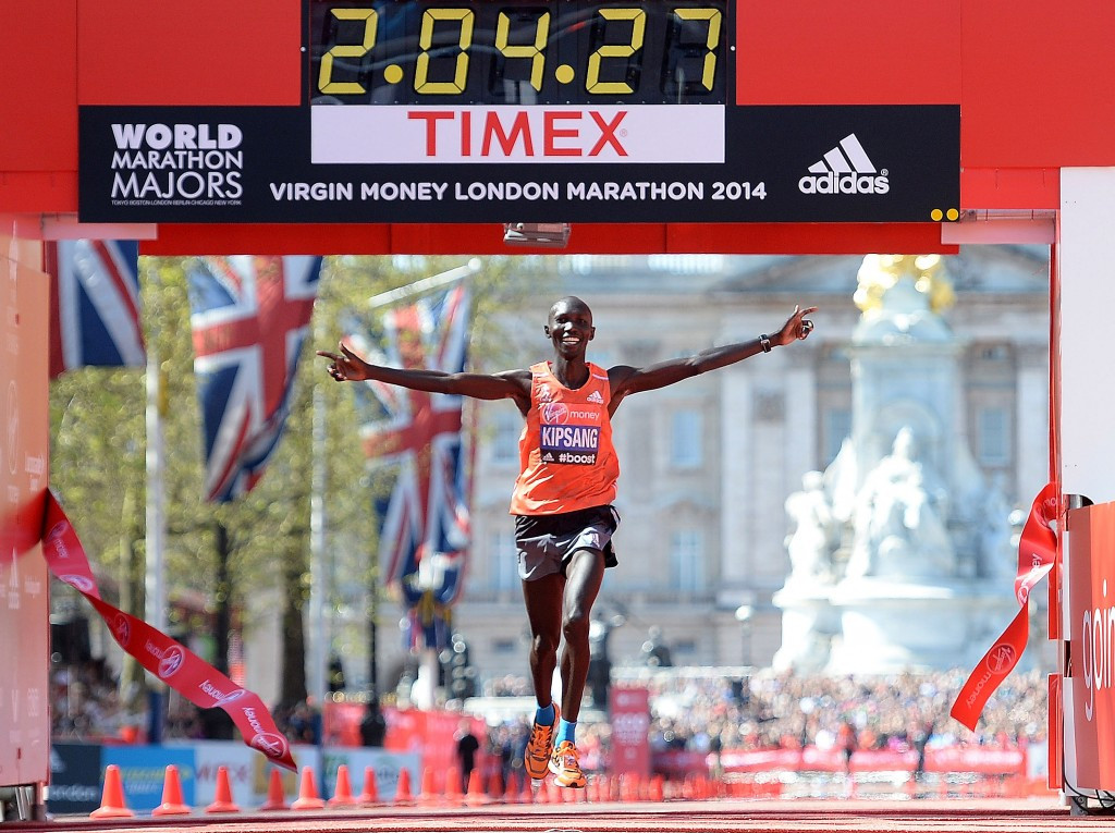 Kenyan defending champion Wilson Kipsang says his focus is not on setting a world record on Sunday ©Getty Images