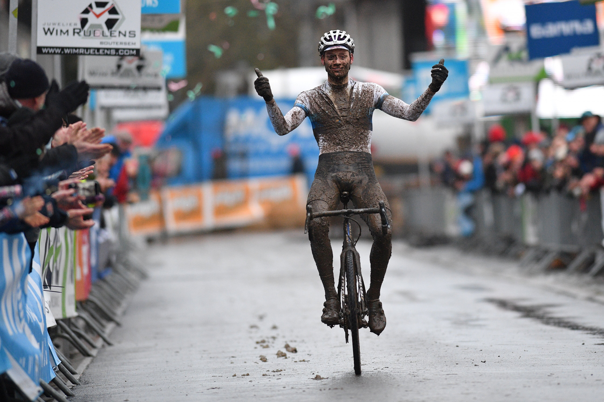 Mathieu van der Poel claimed his sixth victory of the World Cup season ©Getty Images