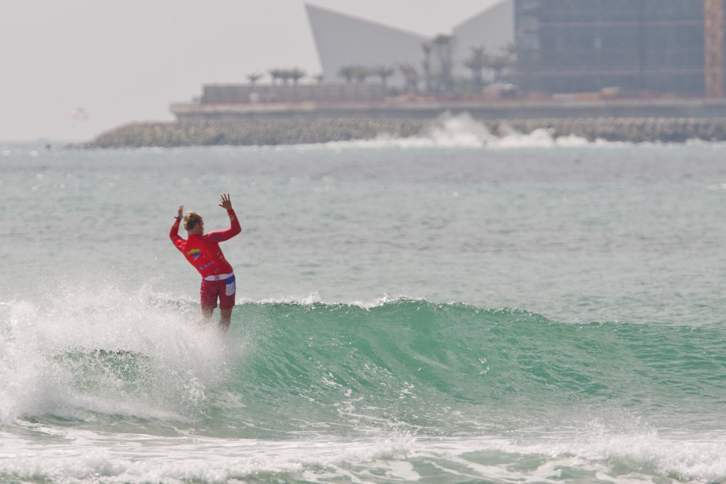 United States claim team gold at World Longboard Surfing Championships