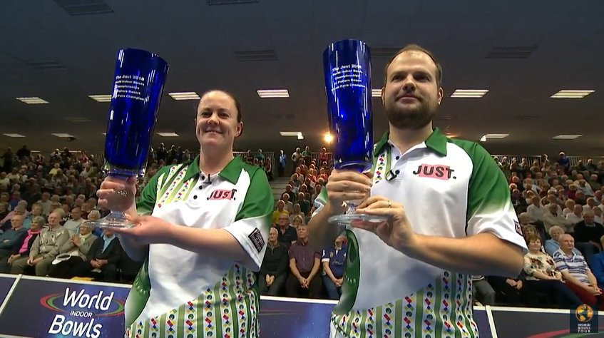 Lesley Doig, left, and Jamie Chestney, recorded a straight games win in the mixed pairs final ©Twitter