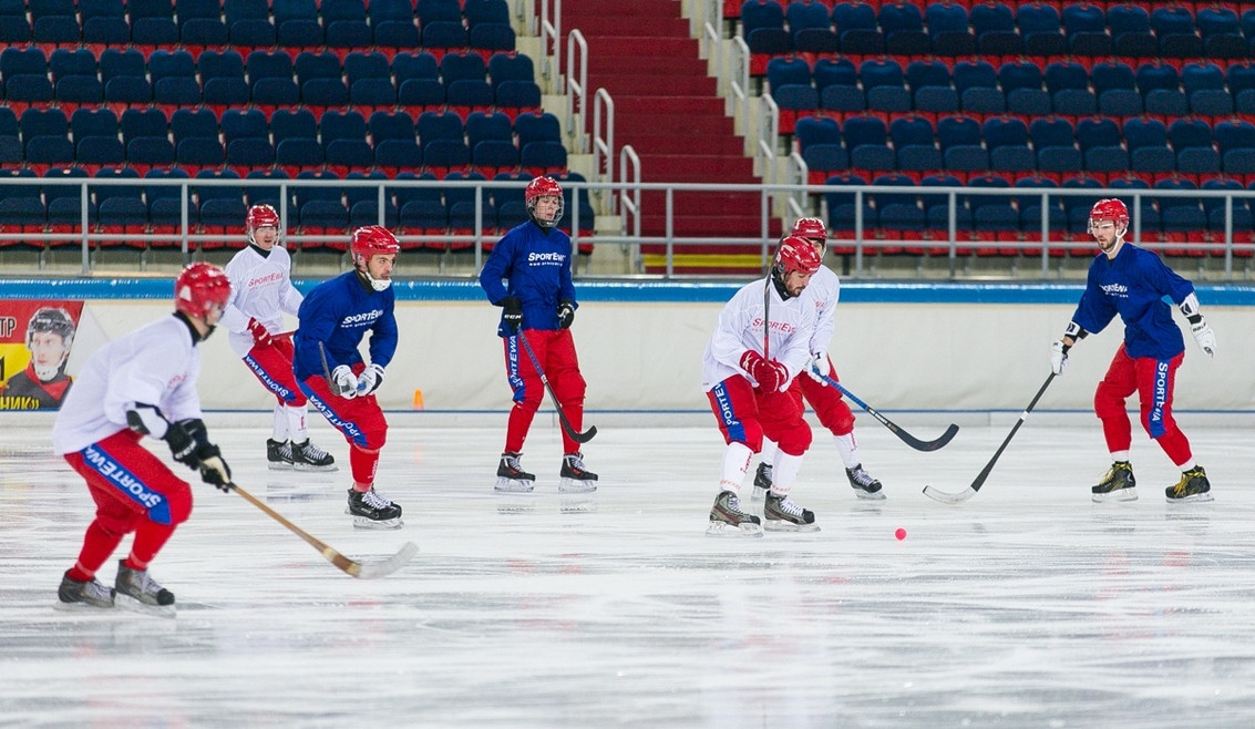 Russia will aim for success in front of a home crowd ©Federation of International Bandy