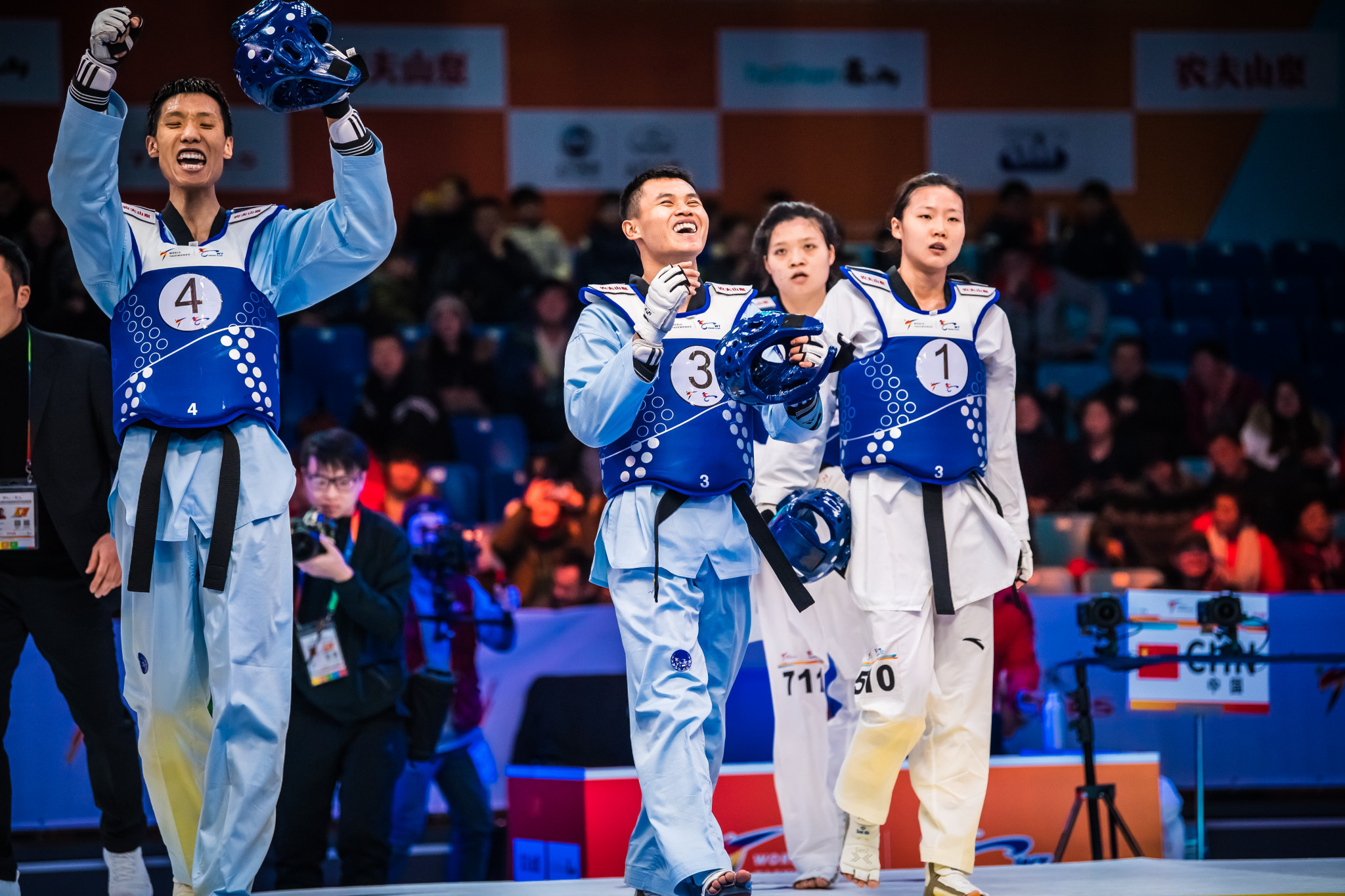 China celebrate victory in the mixed team competition ©World Taekwondo