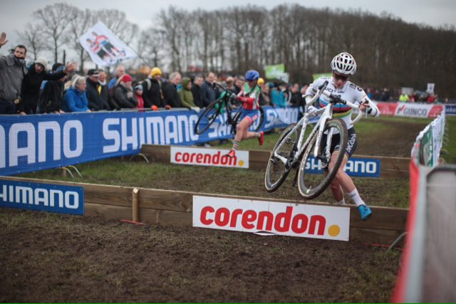 Van der Poel and Cant complete UCI Cyclo-cross domination by winning final event in Hoogerheide