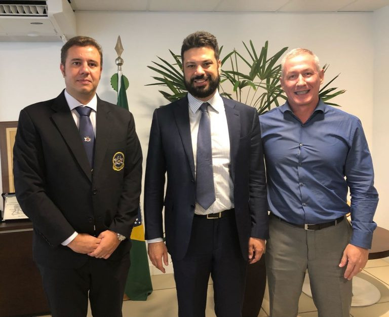 Brazilian Confederation of Fitness and Bodybuilding meet with country's Sports Minister
