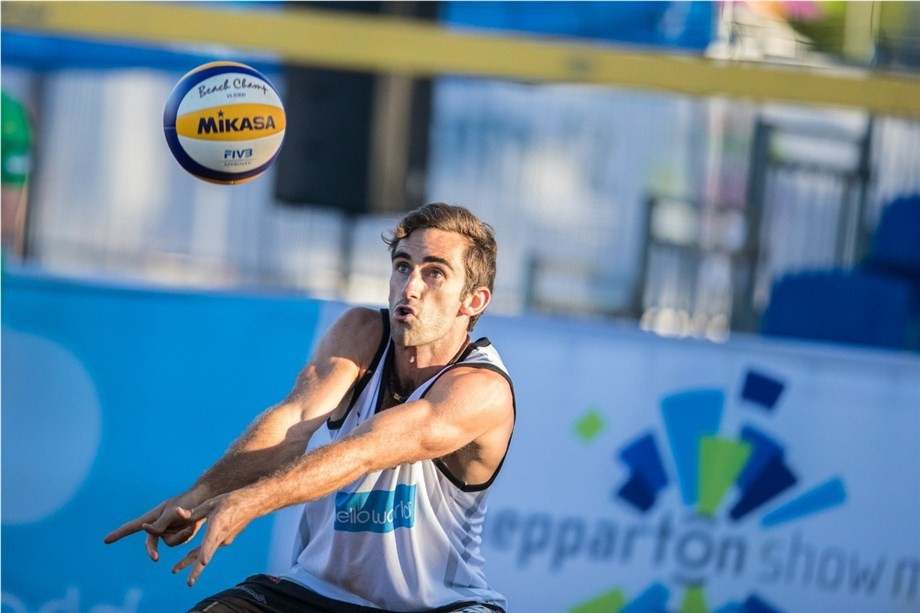 Chris McHugh and Damien Schumann, pictured, will be favourites in the men's tournament having won at Shepparton in March 2017 ©FIVB