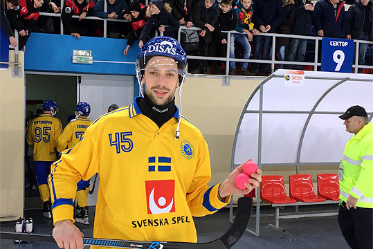 Christoffer Fagerström scored two goals for Sweden in their 6-3 win over Russia ©Svenska Bandy