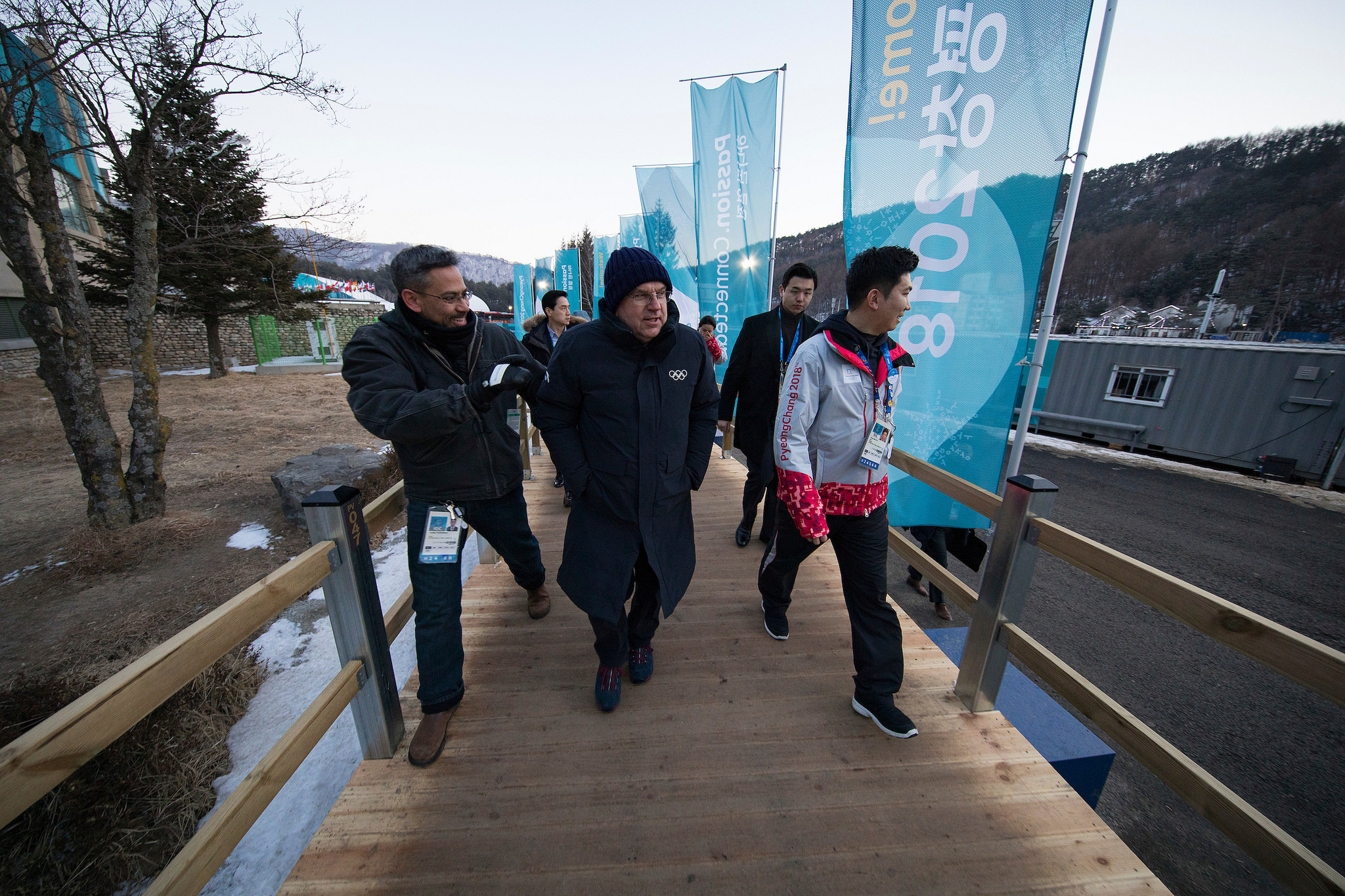IOC President Thomas Bach wraps up warm to visit the Athletes' Village ©IOC/Flickr