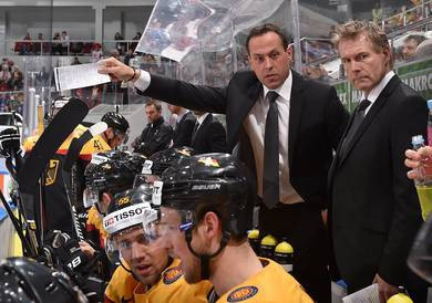 German men's ice hockey head coach signs contract extension 